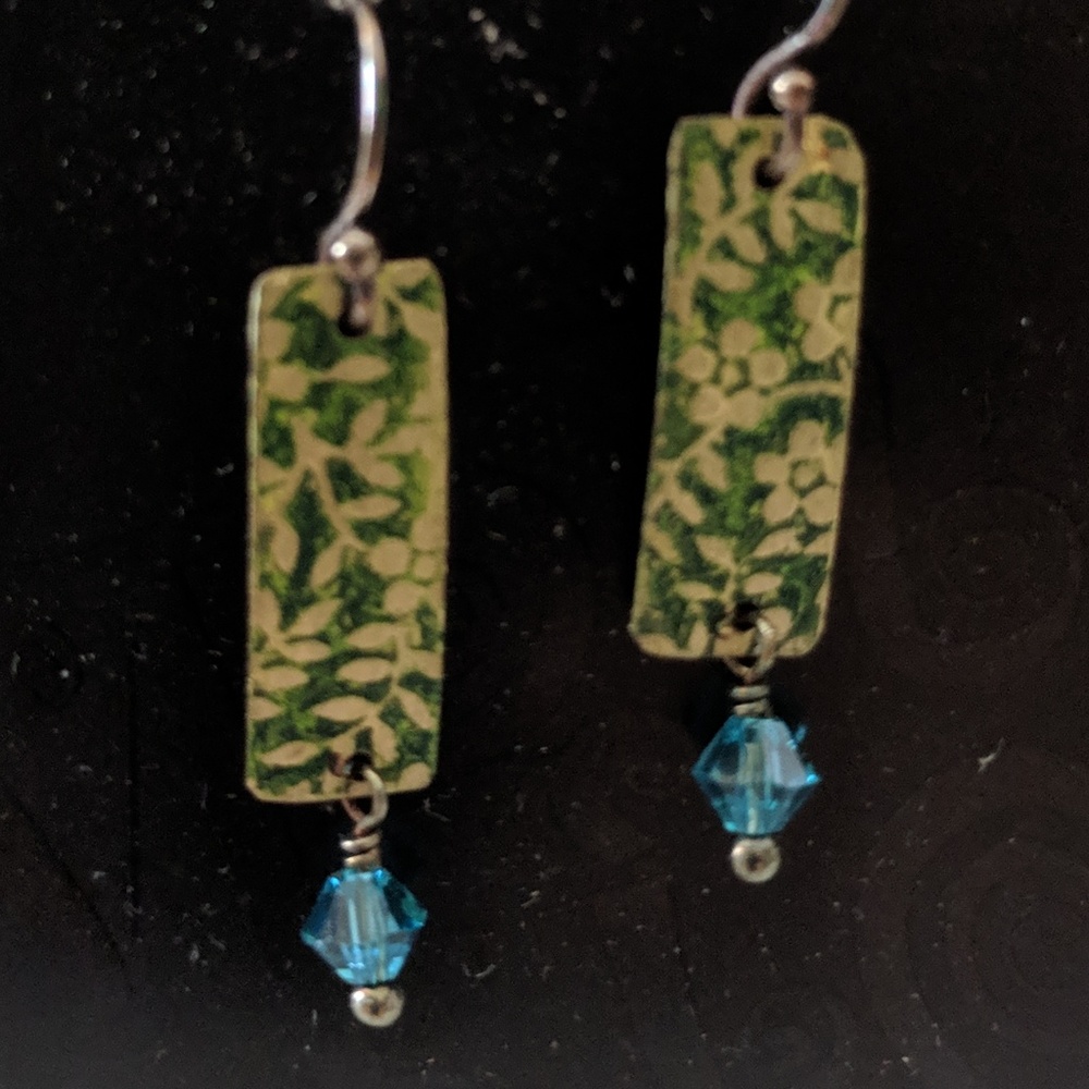 NWOT Amy Greely green & turquoise crystal earrings
